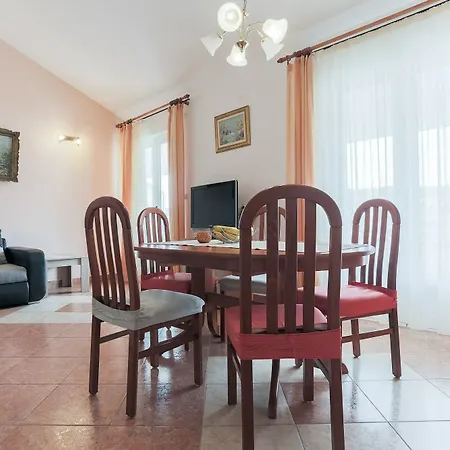 Goic Apartment